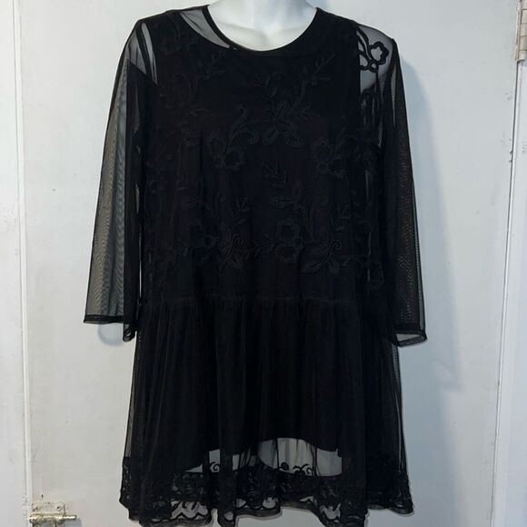 LOGO LAVISH by Lori Goldstein Black Tank Top and Embroidered Sheer Blouse Set-S - Picture 1 of 9